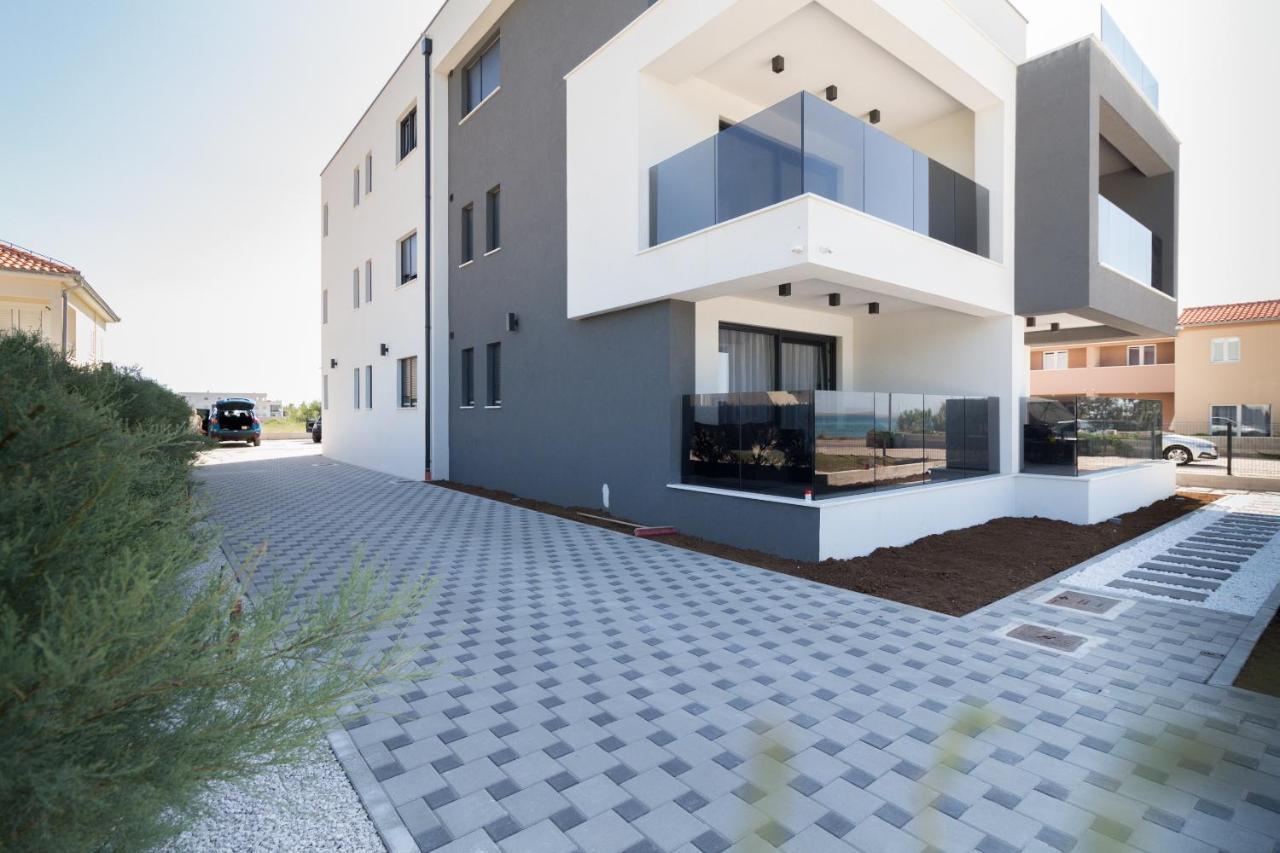Luxury Beachfront Villa Crystal Aenona - By Ta Leut Agency Nin Exterior photo